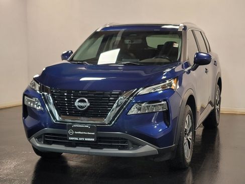 Used 2023 Nissan Rogue SV w/ SV Premium B Package image 4