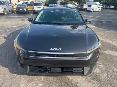 Used 2025 Kia K4 FWD image 9
