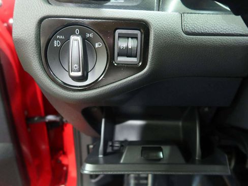 Used 2017 Volkswagen GTI 4-Door FWD image 34