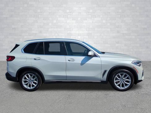Used 2019 BMW X5 xDrive40i w/ Convenience Package AWD/4WD image 3
