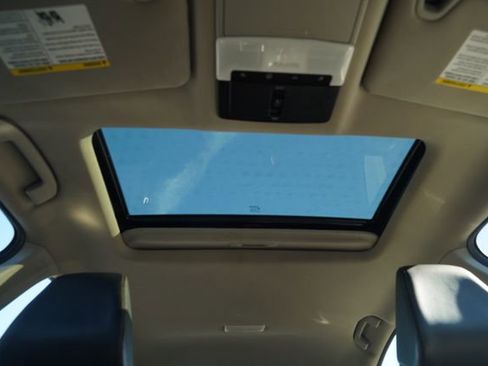 Used 2019 Nissan Altima 2.5 SR w/ SR Premium Package image 11