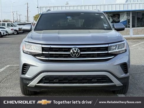 Used 2021 Volkswagen Atlas Cross Sport SE image 2