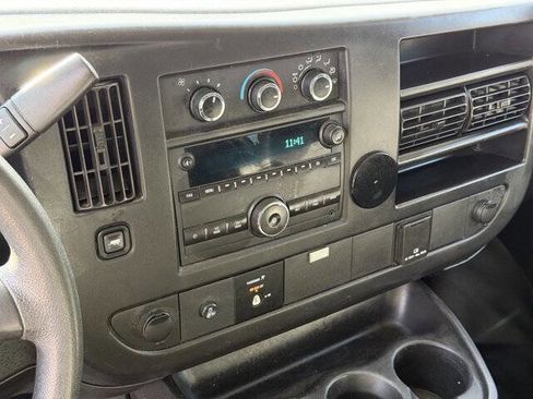 Used 2018 GMC Savana 2500 2500 3dr Cargo Van w/ Driver Convenience Package image 16