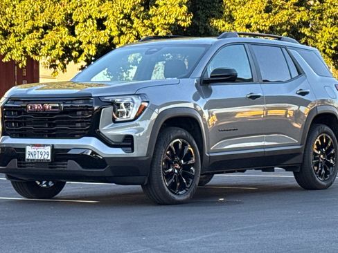 Used 2026 GMC Terrain Elevation w/ Black Edition image 8