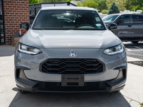 Used 2024 Honda HR-V Sport image 2