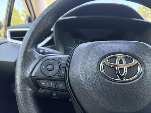 Used 2024 Toyota Corolla LE FWD image 10