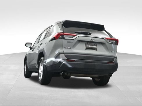 Used 2020 Toyota RAV4 XLE FWD image 25