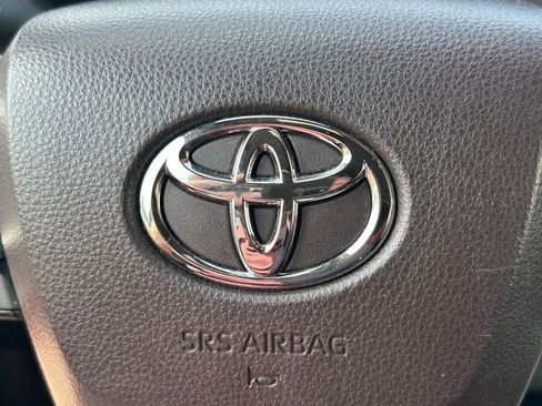 Used 2023 Toyota Sienna Platinum FWD image 45