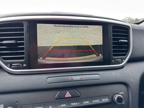 Used 2022 Kia Sportage LX image 13