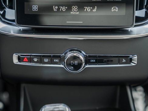 New 2026 Volvo XC90 T8 Plus w/ Protection Package Premier image 23