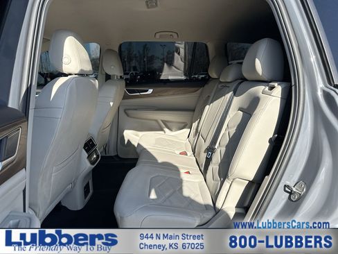 Used 2025 Volkswagen Atlas SE AWD/4WD image 20