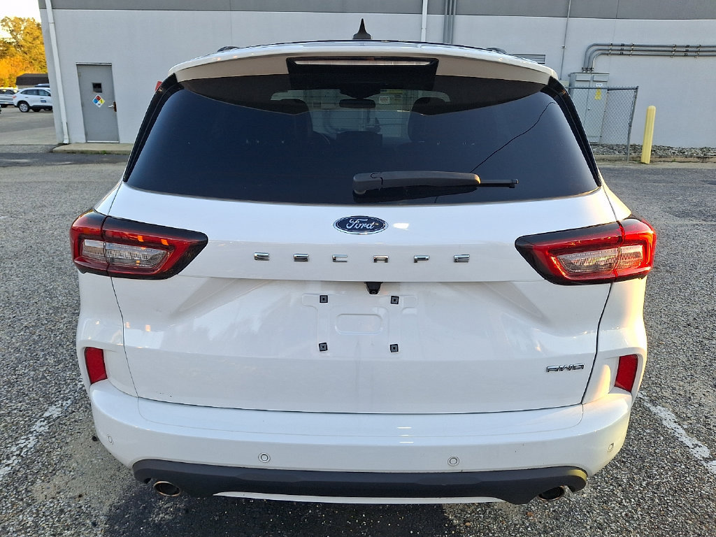 Used 2023 Ford Escape ST-Line w/ Tech Pack #1 AWD/4WD image 5
