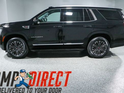 Used 2025 GMC Yukon Elevation w/ LPO, Elevation Black Package AWD/4WD image 10