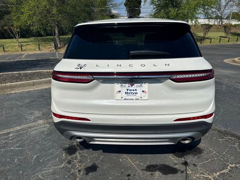 New 2026 Lincoln Corsair Premiere image 6