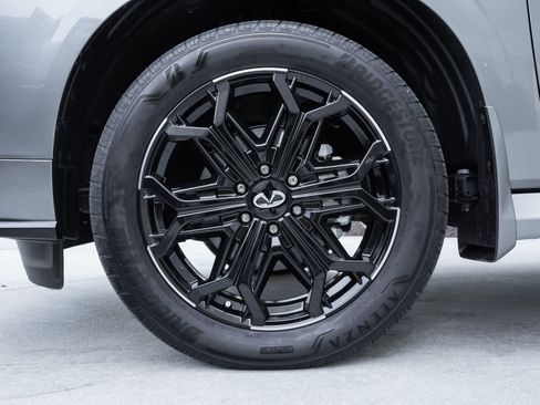 Certified 2026 INFINITI QX80 4WD w/ Sport Exterior Package image 29