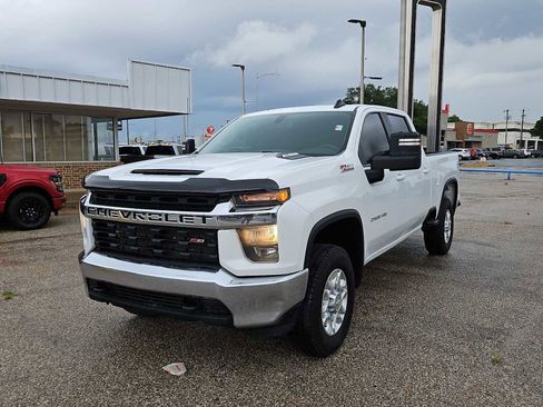 Used 2023 Chevrolet Silverado 2500 LT AWD/4WD image 4