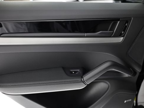 New 2026 Porsche Cayenne S AWD/4WD image 22