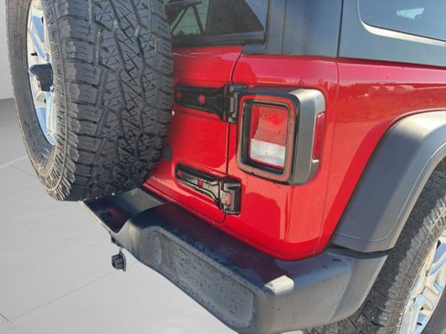 Used 2021 Jeep Wrangler Unlimited Sport image 34