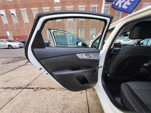 Used 2023 Kia Forte LXS image 21