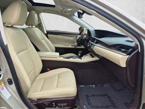 Used 2018 Lexus ES 300h w/ Navigation Package FWD image 20