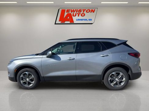 Certified 2025 Chevrolet Blazer LT w/ Convenience Package AWD/4WD image 2