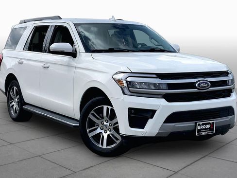 Used 2022 Ford Expedition XLT RWD image 3