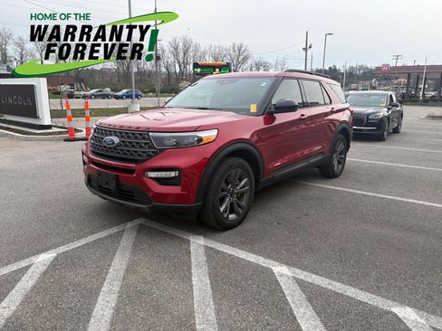 Used 2023 Ford Explorer XLT w/ Equipment Group 202A image 1