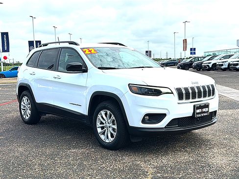 Used 2022 Jeep Cherokee Latitude Lux AWD/4WD image 10