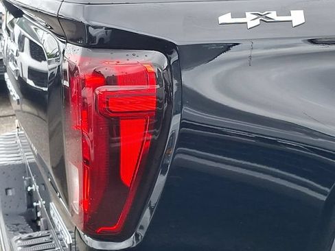 Used 2024 GMC Sierra 1500 Elevation AWD/4WD image 30