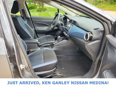 Used 2025 Nissan Versa SV FWD image 20
