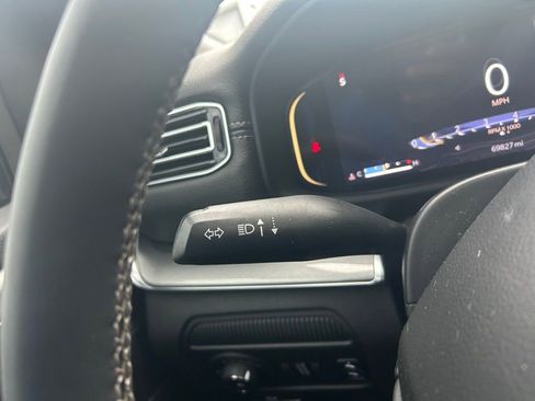 Used 2022 Jeep Wagoneer Series III image 24