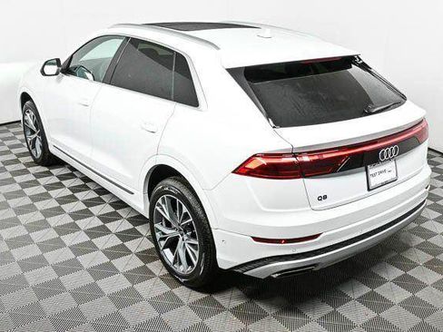 Used 2025 Audi Q8 Premium AWD/4WD image 28