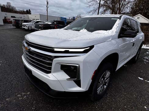 New 2026 Chevrolet Traverse LT w/ Driver Confidence Package image 8