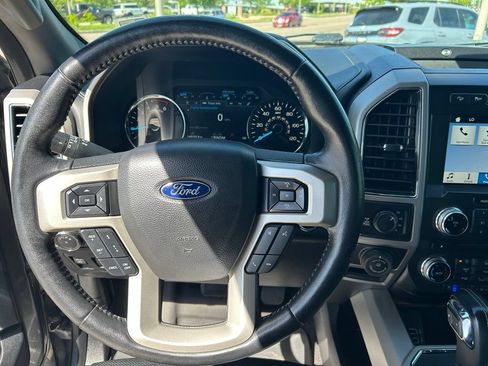 Used 2018 Ford F150 Lariat w/ Equipment Group 502A Luxury AWD/4WD image 22