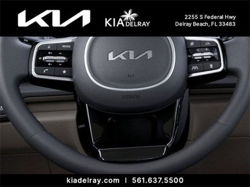 New 2026 Kia Carnival EX image 22