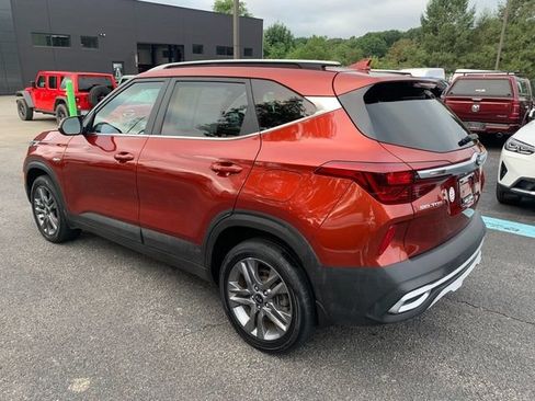 Used 2021 Kia Seltos S AWD/4WD image 2