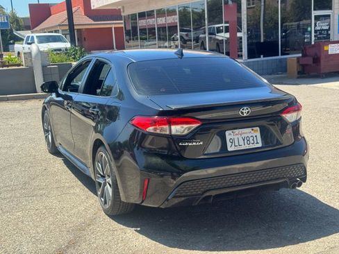 Used 2020 Toyota Corolla SE FWD image 4