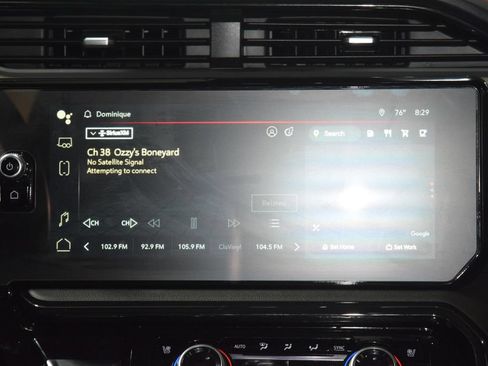 Used 2024 GMC Sierra 1500 AT4 w/ Technology Package AWD/4WD image 30