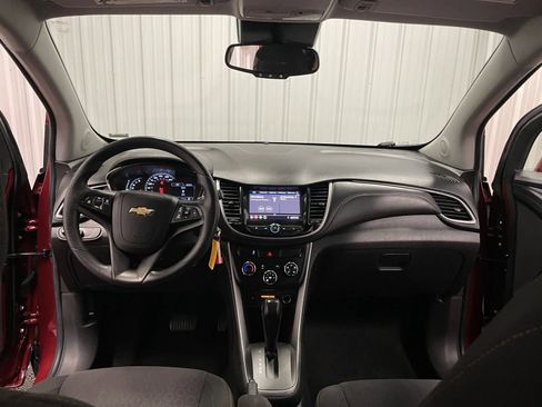 Used 2021 Chevrolet Trax LS w/ Tint and Cruise Package FWD image 27