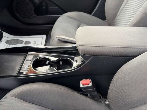 Used 2020 Toyota Prius Prime LE image 21