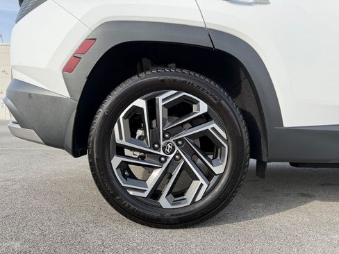 Used 2025 Hyundai Tucson Limited AWD/4WD image 8