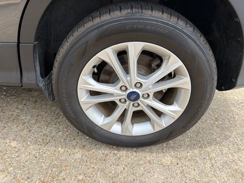 Used 2017 Ford Escape SE FWD image 11