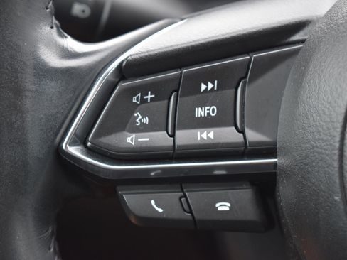 Used 2018 MAZDA MAZDA3 Touring FWD image 7