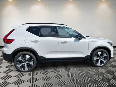 New 2026 Volvo XC40 B5 Plus w/ Protection Package Premier image 2