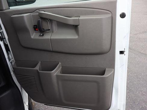 Used 2019 Chevrolet Express 2500 w/ Driver Convenience Package RWD image 20