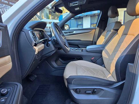 Used 2024 Volkswagen Atlas Cross Sport SE image 20