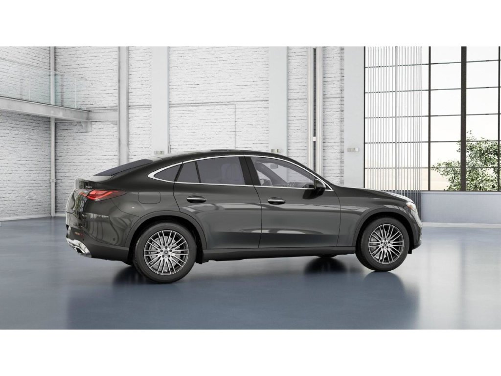 Used 2025 Mercedes-Benz GLC 300 4MATIC image 18