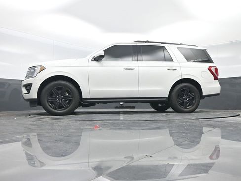 Used 2021 Ford Expedition XLT image 27