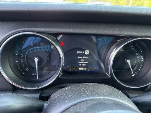 Used 2022 Jeep Wrangler Unlimited Rubicon 4xe AWD/4WD image 19