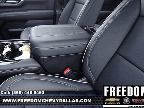 New 2026 GMC Yukon Elevation image 32